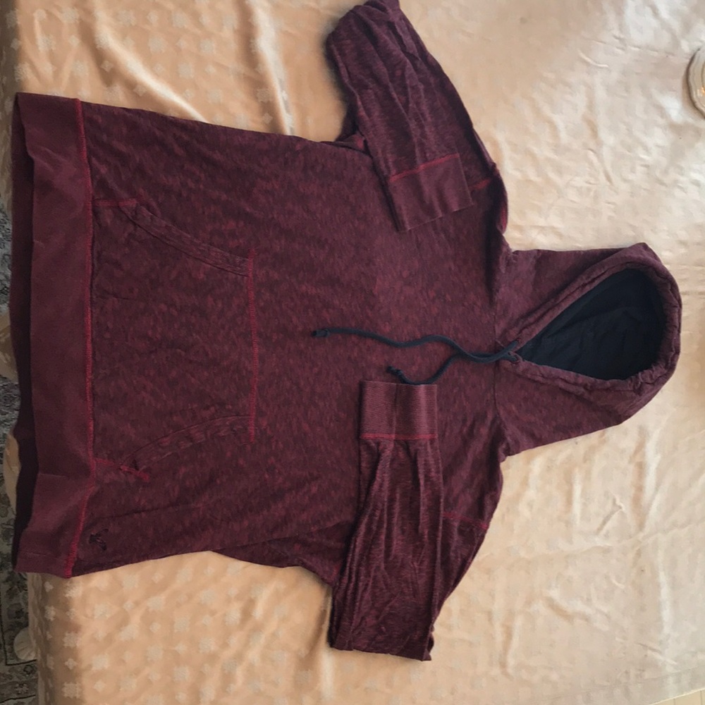 Light-weight Red American Eagle Pullover
